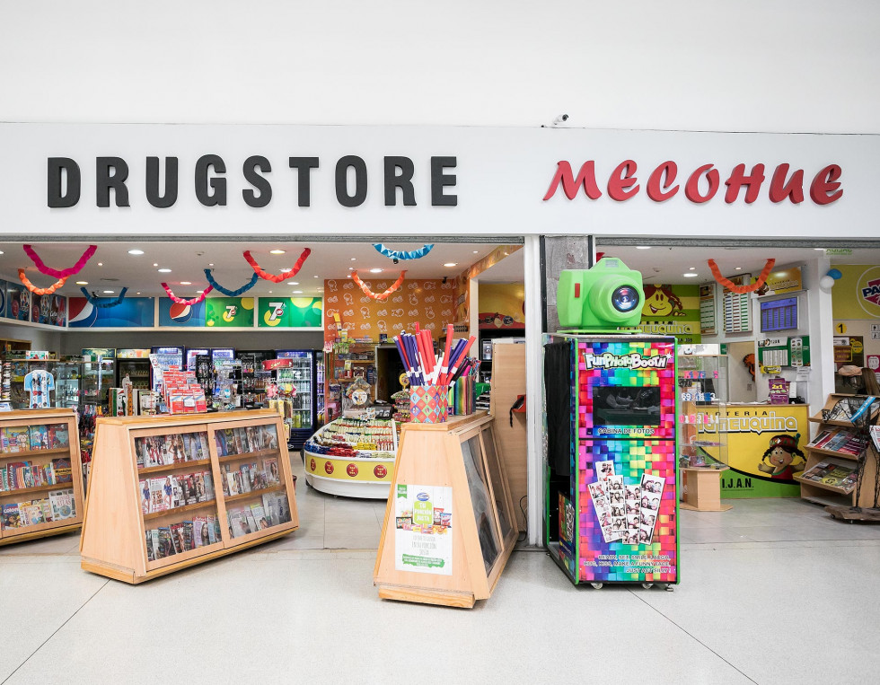 DRUGSTORE MECOHUE foto